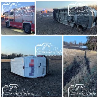 🗓️Datum: 15.01.2026
⏰Uhrzeit: 16.36 Uhr
🚒🚑 Einsatzart:  THL 2
📍Einsatzort: Oberding 
🚒🚑🚁🚓 Eingesetzte Kräfte:
@feuerwehr_oberding 
@feuerwehr_hallbergmoos
@malteser_flughafen_münchen
@kreisbrandinspektion_erding
@polizeiobn 

Pkw kommt von Fahrbahn ab und überschlägt sich

Gegen 16:30 Uhr fuhr ein 22j-ähriger aus dem nördlichen Landkreis mit seinem Mercedes Sprinter die Ferstl-Straße von Hallbergmoos kommend Richtung Oberding.  Kurz vor Mooshanns kam er aus bislang ungeklärter Ursache nach links von der Fahrbahn ab und überschlug sich im angrenzenden Feld. Der 22-jährige konnte sich selber aus dem Fahrzeug befreien. Er wurde zur weiteren medizinischen Behandlung ins Klinikum Erding verbracht. Der Gesamtschaden beläuft sich auf ca. 40.000 €. Die FFW Oberding und Hallbergmoos waren mit insgesamt 23 Einsatzkräfte vor Ort.

Quelle: PI Erding 

📷 Günter Herkner

#thl #unfall #feuerwehr #rettungsdienst #polizei luftrettung blaulicht technischehilfe gefahrgut abc brand freiwilligefeuerwehr