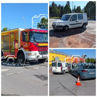 🗓️Datum: 17.05.2026
⏰Uhrzeit: 08.48 Uhr 
🚒🚑 Einsatzart: THL
📍Einsatzort: Erding B388 Taufkichner Kreuzung 
🚒🚑🚁🚓 Eingesetzte Kräfte:
@feuerwehr_erding
@polizeiobn
@brk_kreisverband_erding

Vorfahrt missachtet 

Einen Zusammenstoß gab es am Sonntagmorgen an der Hohenlindener Straße. Die 54-jährige Erdinger Fahrerin eines VW fuhr von Schollbach aus und wollte vorfahrtsberechtigt geradeaus weiterfahren. Der 33-jährige Fahrer eines Fiats aus dem Landkreis Ebersberg nahm ihr beim Links abbiegen auf die Anton-Bruckner-Straße jedoch die Vorfahrt.

Laut Erdinger Polizei entstand an beiden Fahrzeugen ein Totalschaden. Die VW-Fahrerin wurde vor Ort vom Rettungsdienst versorgt. Die Feuerwehr Erding nahm mit Bindemittel ausgelaufene Betriebsstoffe auf.

Quelle: Münchner Merkur Print

📷 Günter Herkner

#thl #unfall #feuerwehr #rettungsdienst #polizei luftrettung blaulicht technischehilfe gefahrgut abc brand freiwilligefeuerwehr